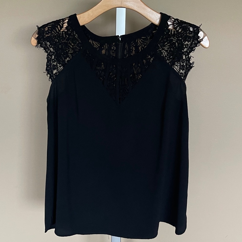 Stitch Fix Black Short Sleeve Lace Detail Top